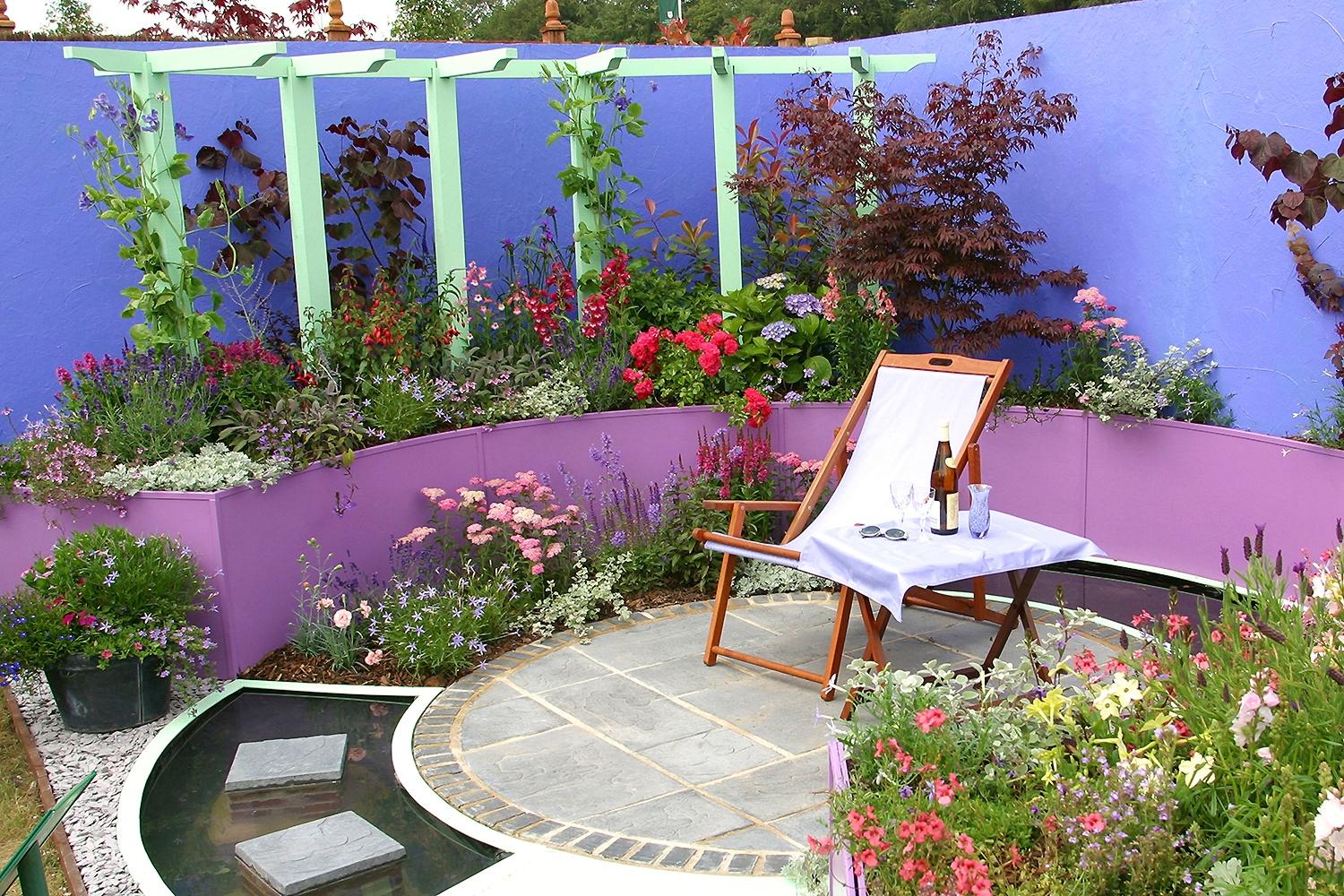 Mur de jardin : quel type de peinture choisir